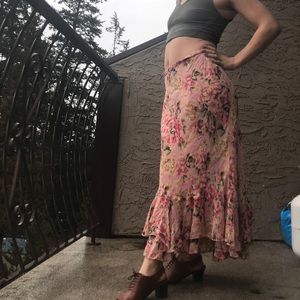 April Cornell size m woman floral skirt.